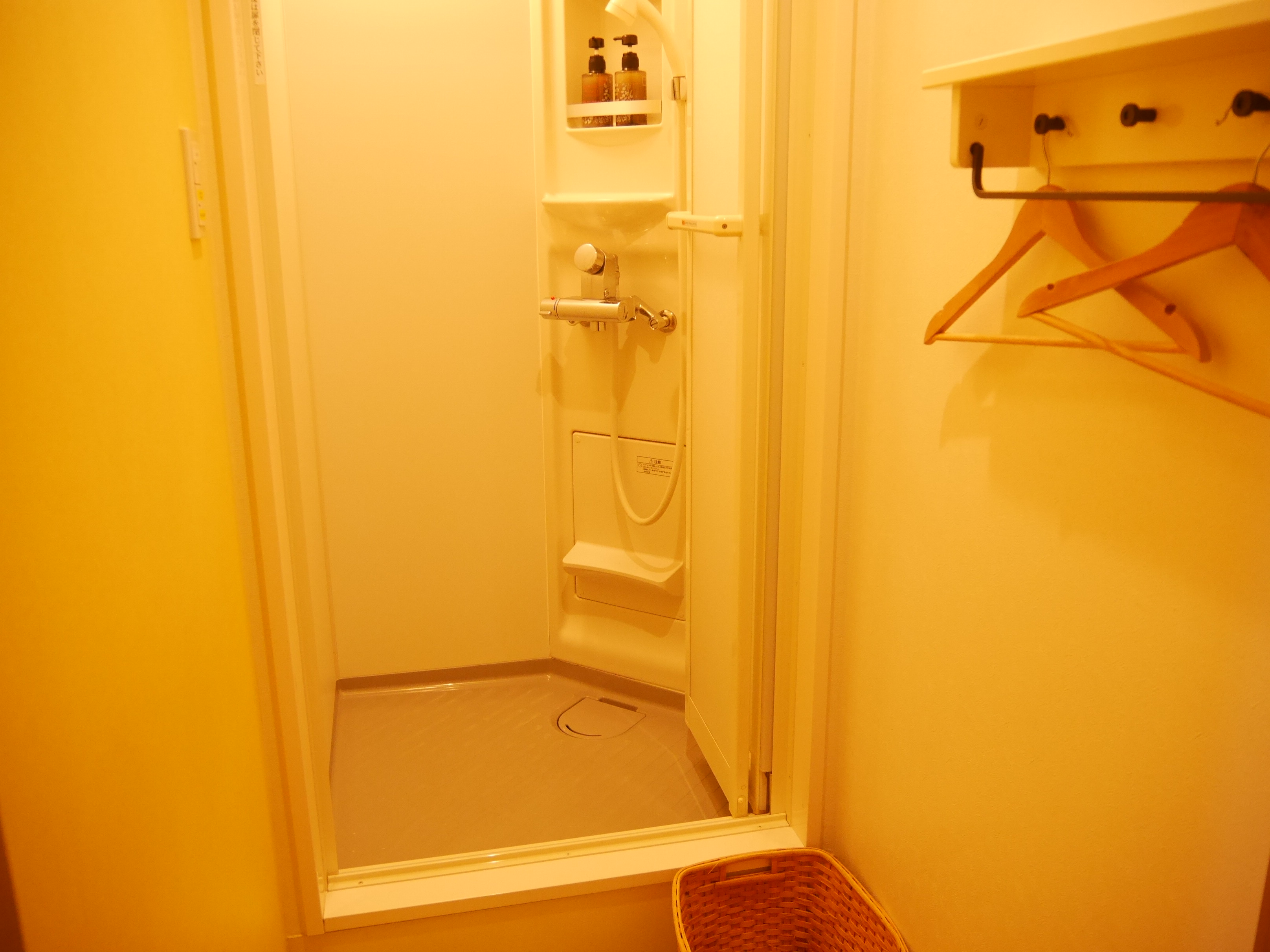 シャワールーム（24時間利用可、女性専用有）