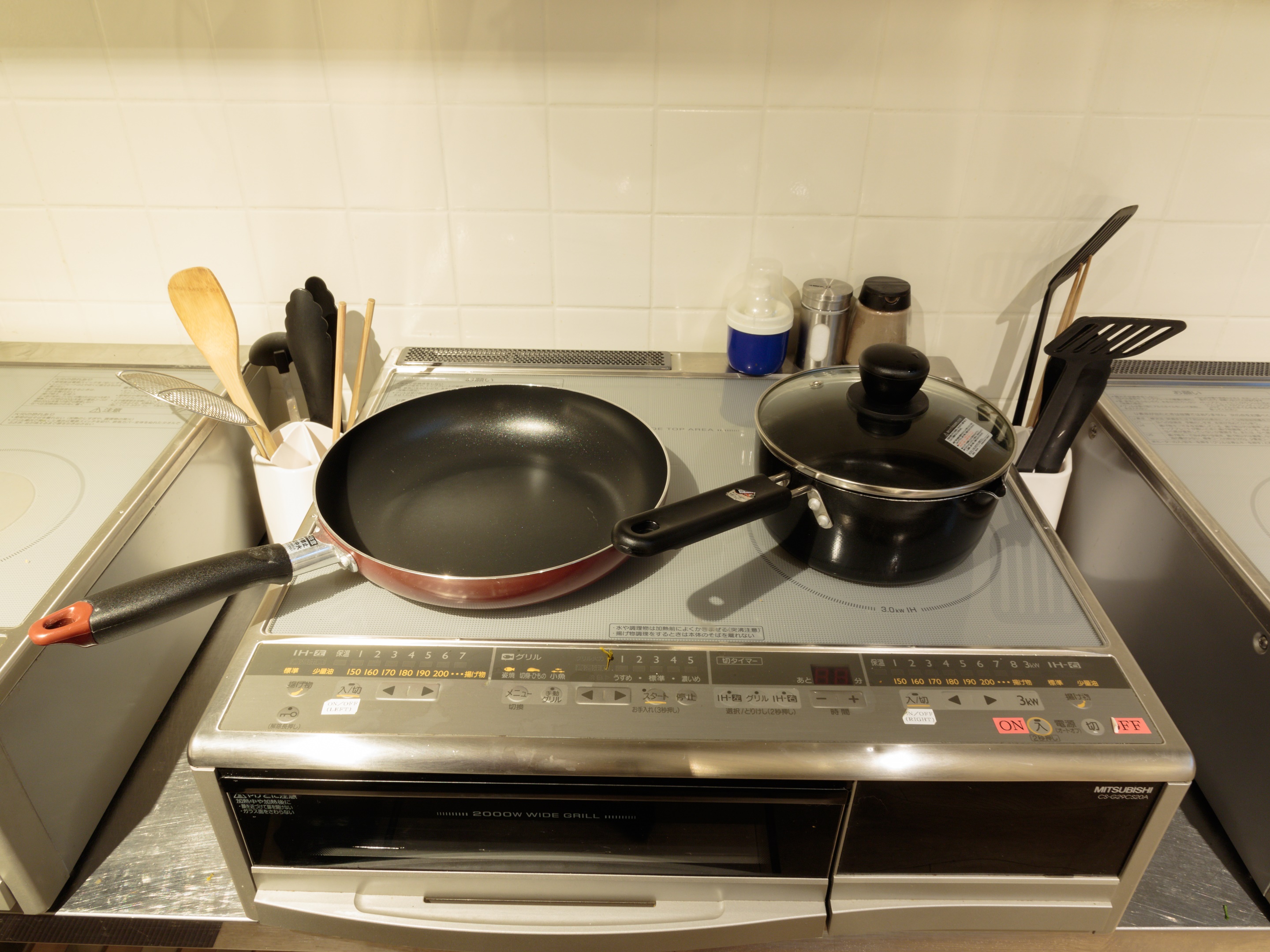 共用キッチンにあるIHコンロ