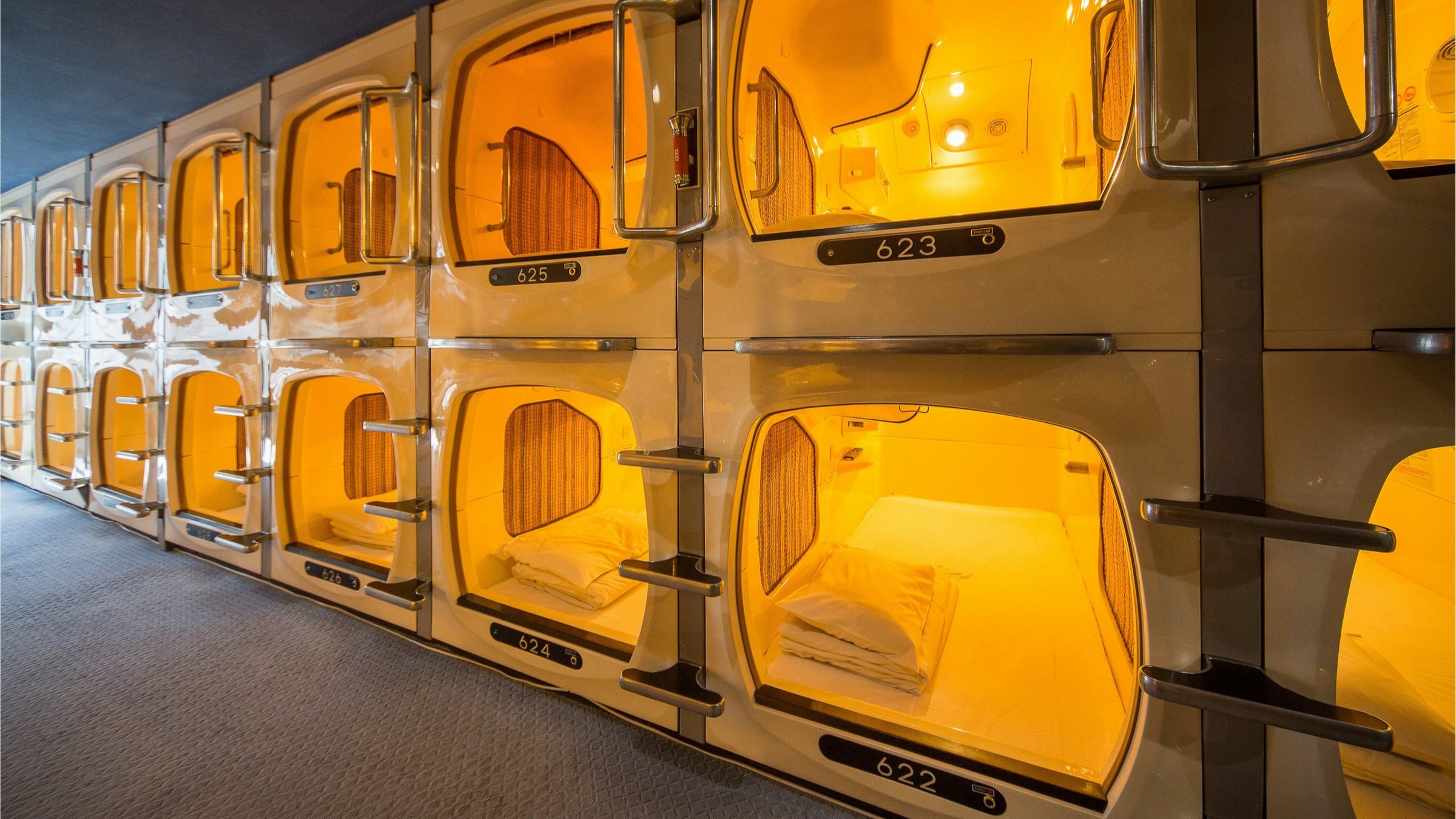 カプセルルーム