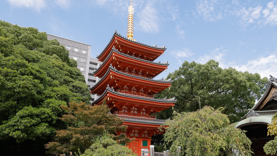 東長寺：唐から帰国した空海が開祖の寺院