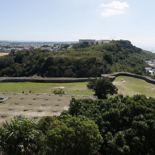 勝連城跡*