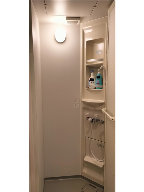 シャワールーム