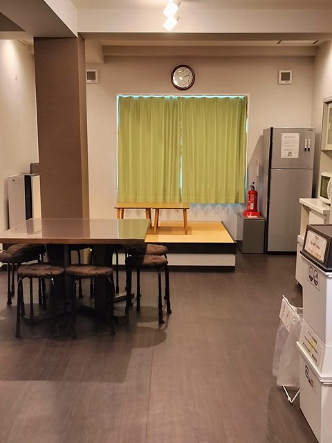 空気清浄機、畳コーナー、冷蔵庫