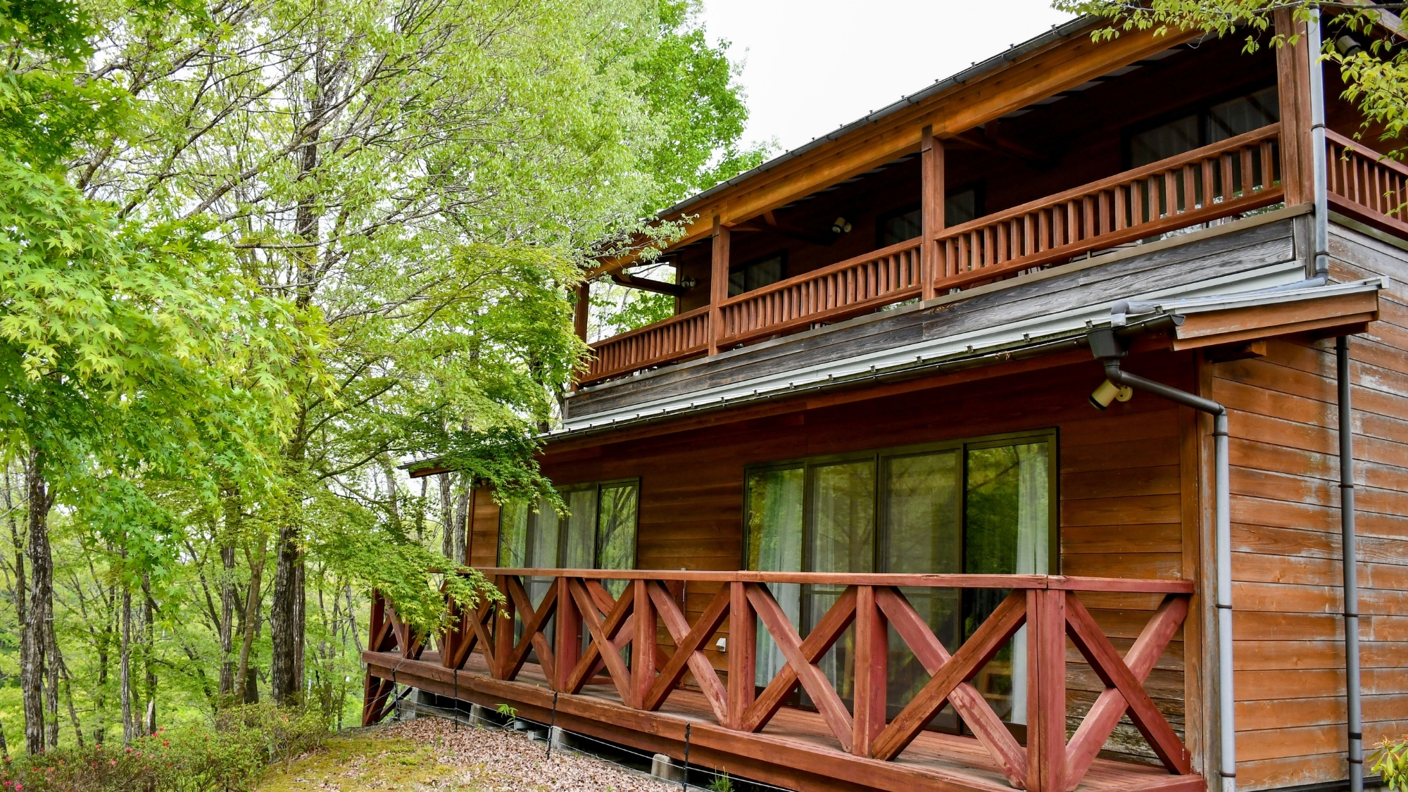 【離れ別館・外観】大自然に抱かれたコテージ風の離れ別館