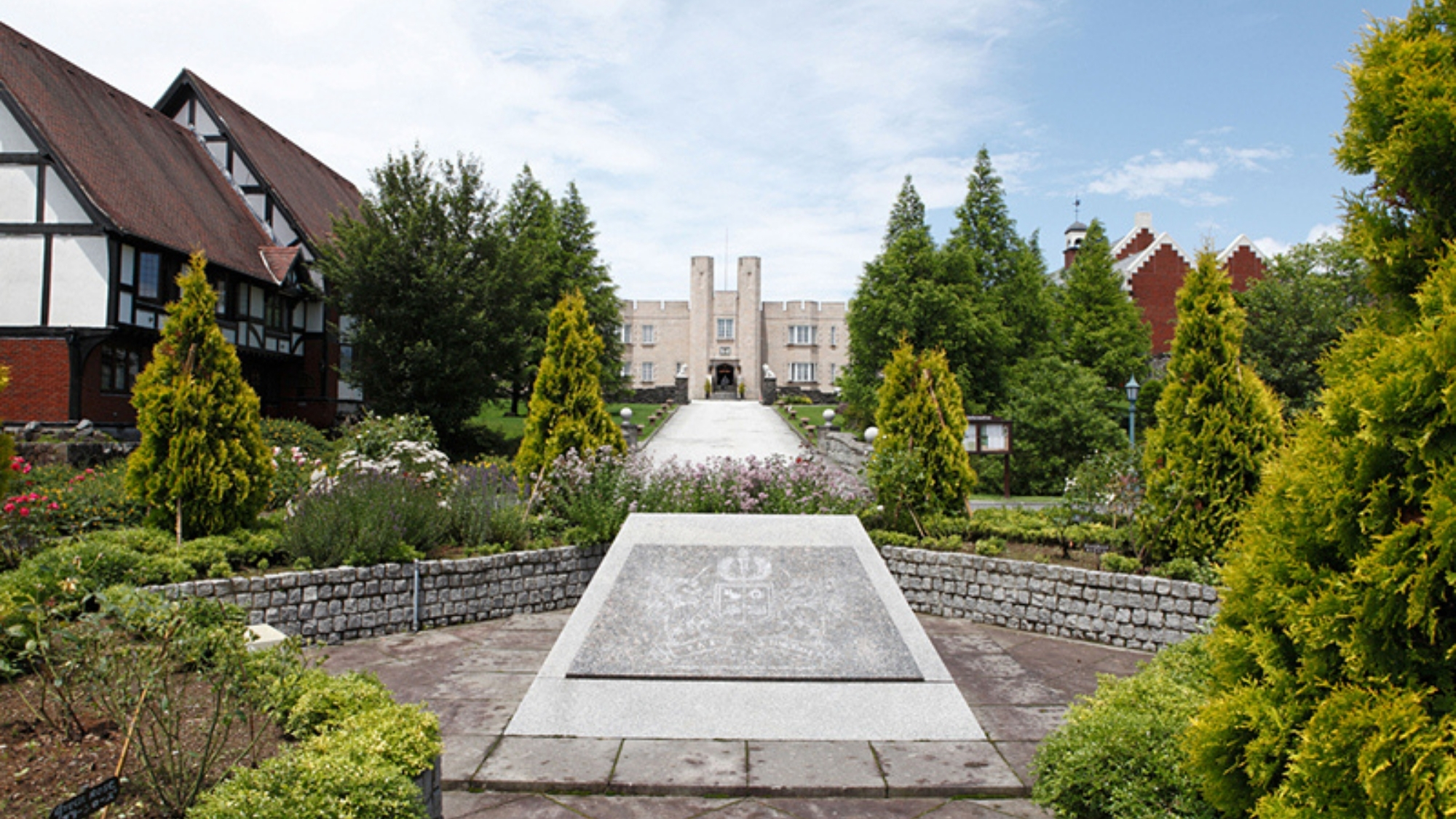 【ブリティッシュヒルズ(天栄村)】日本にいながら中世英国の世界観を体験できます!