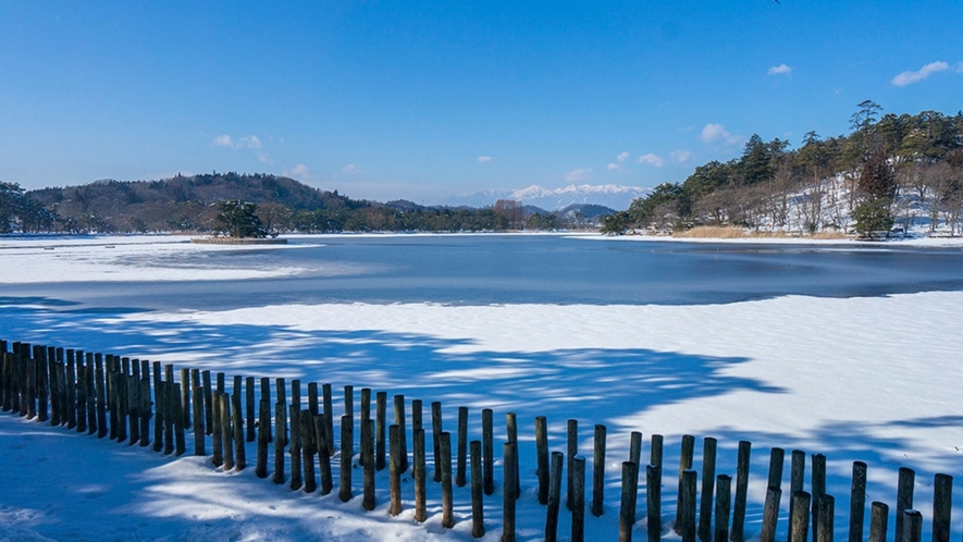 【南湖公園（冬）】雪景色と那須連山のコントラストは冬ならでは