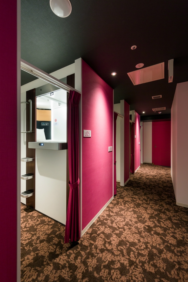 【朝食付がお得！】☆テーブル付！女性専用個室カプセルタイプ(キャビン）！☆事前決済のみ