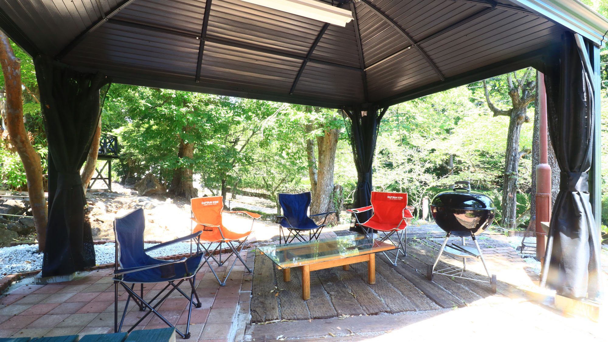 広々としたBBQスペース*