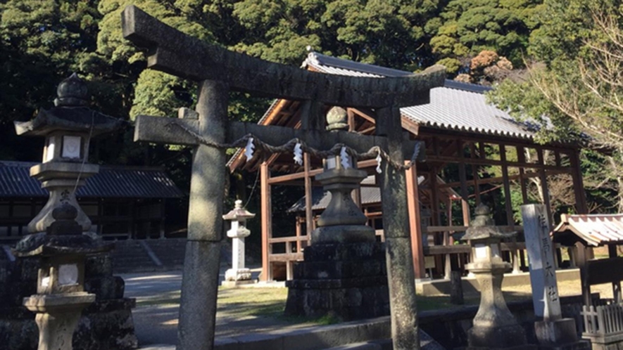 ・【周辺】往馬大社/生駒神社とも呼ばれています。1500年の歴史を持っています。