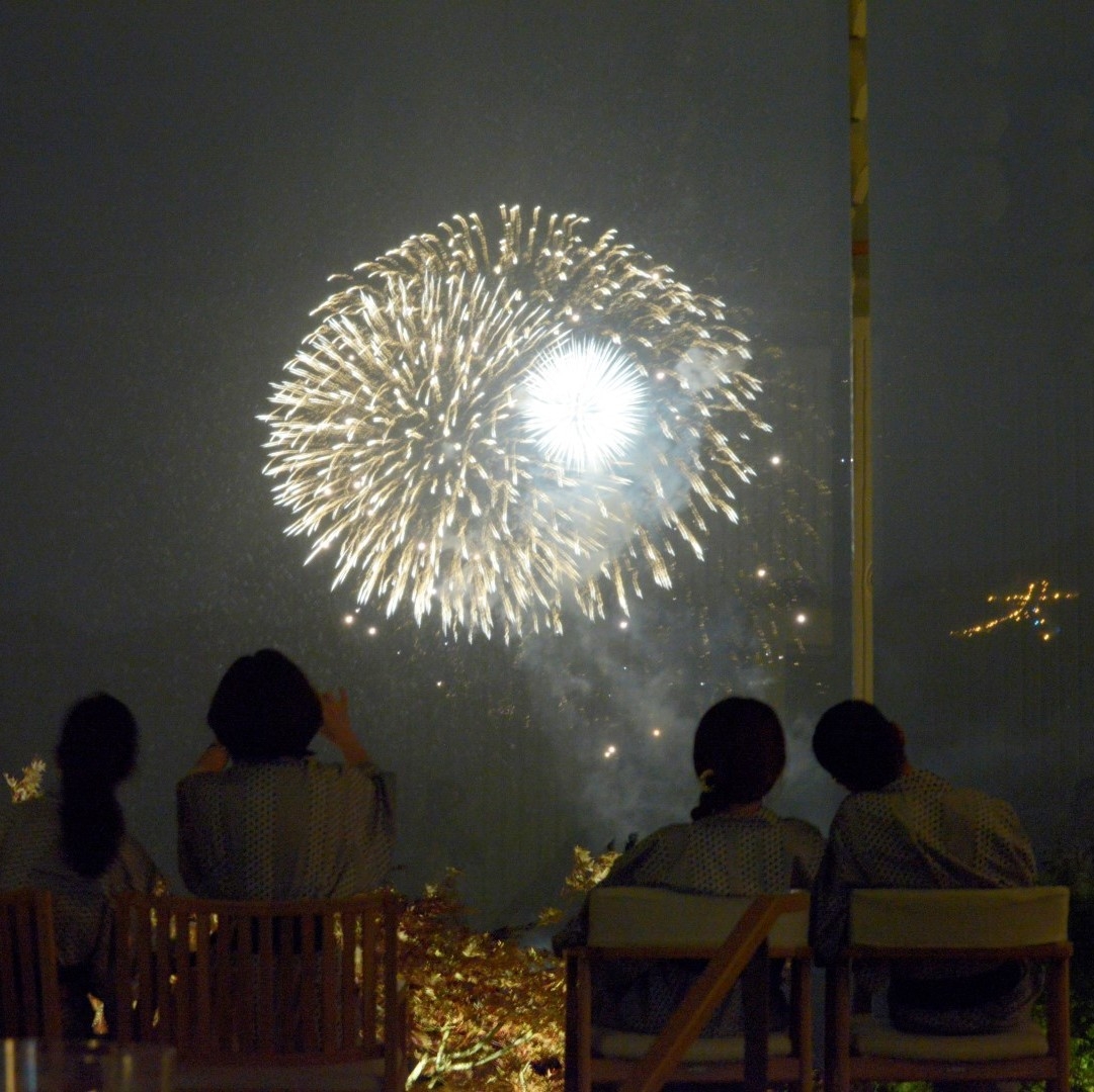 【イベント】8月16日限定！一夜限りの強羅打ち上げ花火をパノラマロビーでゆったり観賞！