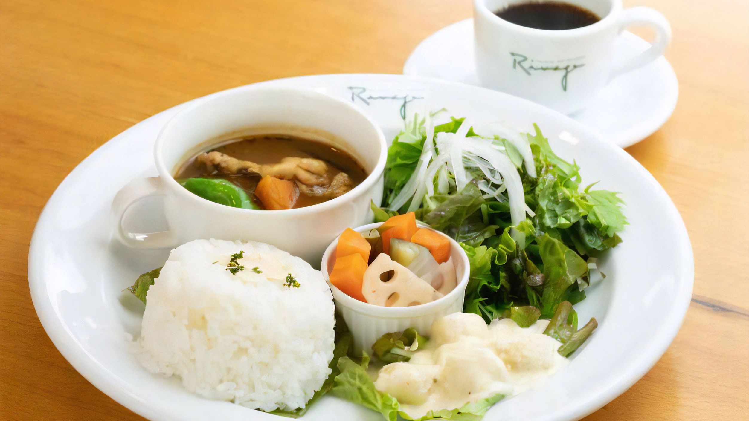 【鶴雅70周年】ランチを湖上で愉しむ！ランチクルーズ付き／フレンチ＜ピリカ＞