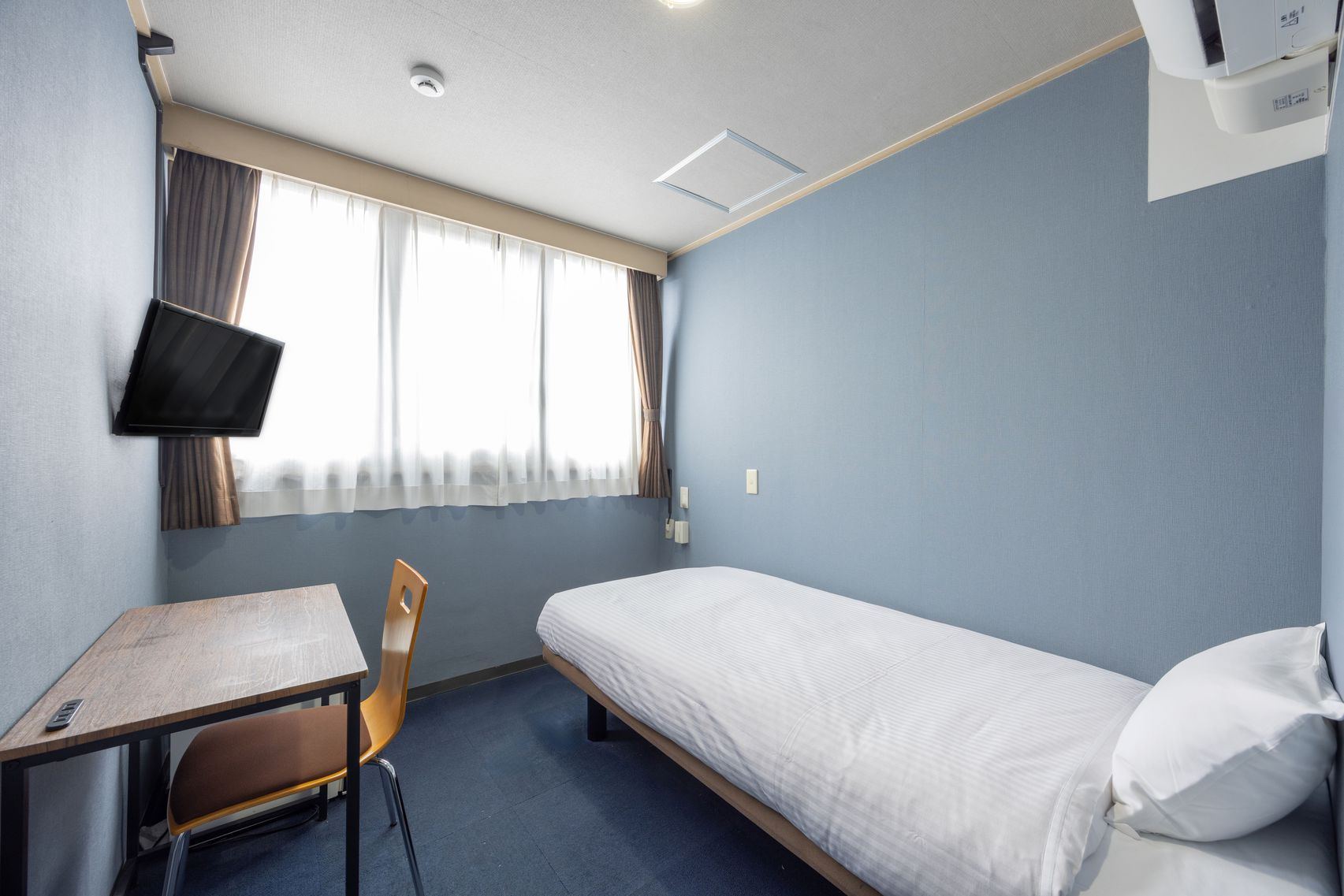 バス付シングルルーム室内