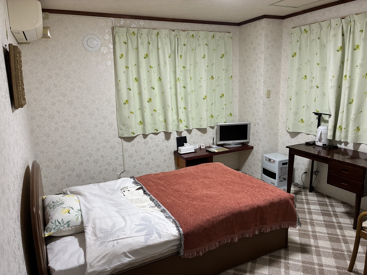 新得町の田舎暮らし☆素泊まり（洋室セミダブル８畳、エアコン有り）