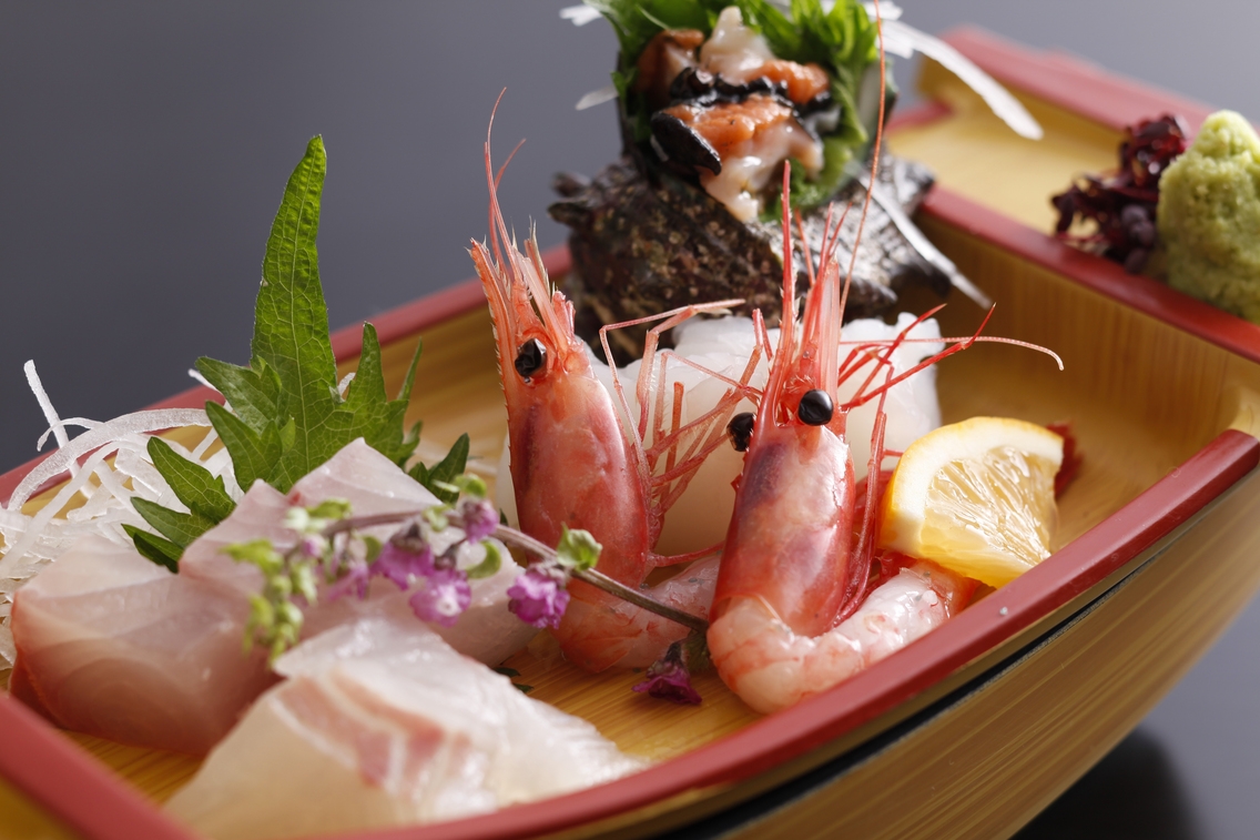 ★漁港直送の鮮魚と和牛ステーキ★貸切風呂無料★色浴衣無料★個室食事
