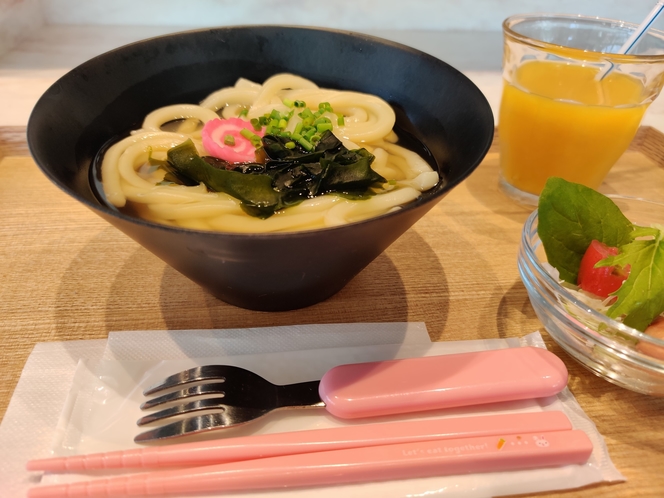 ご朝食　お子様おうどんセット　