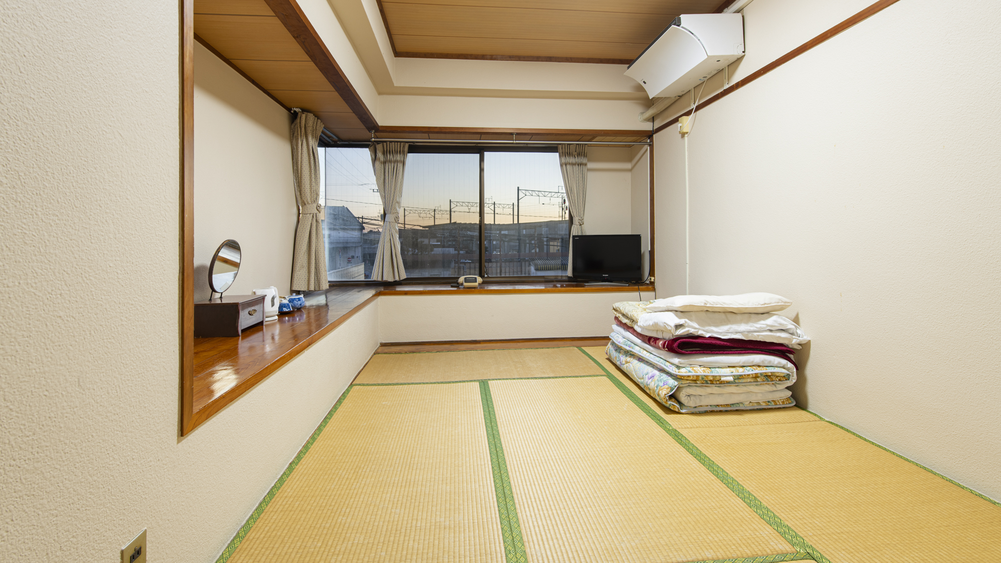 【★★日当たり・景色が良好★★★】開放感のある「角部屋の和室」！西都城の景色を堪能♪♪