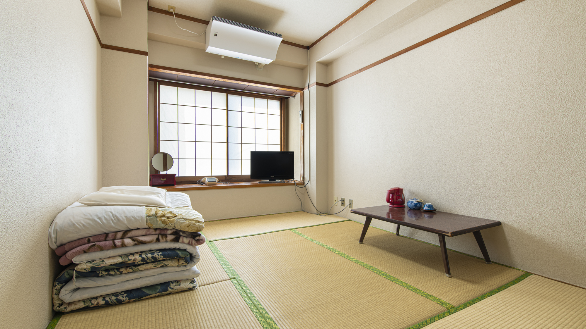 【観光旅・1人旅・出張に♪】足を伸ばしてくつろげる清潔な「和室」