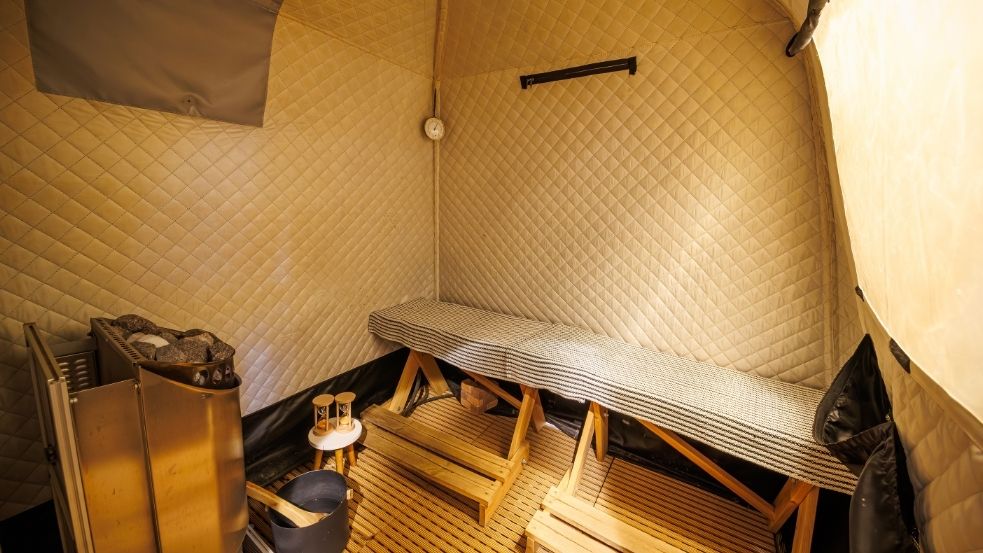 安心お宿 Tokyo Woman 新宿荻窪店のテントサウナ
