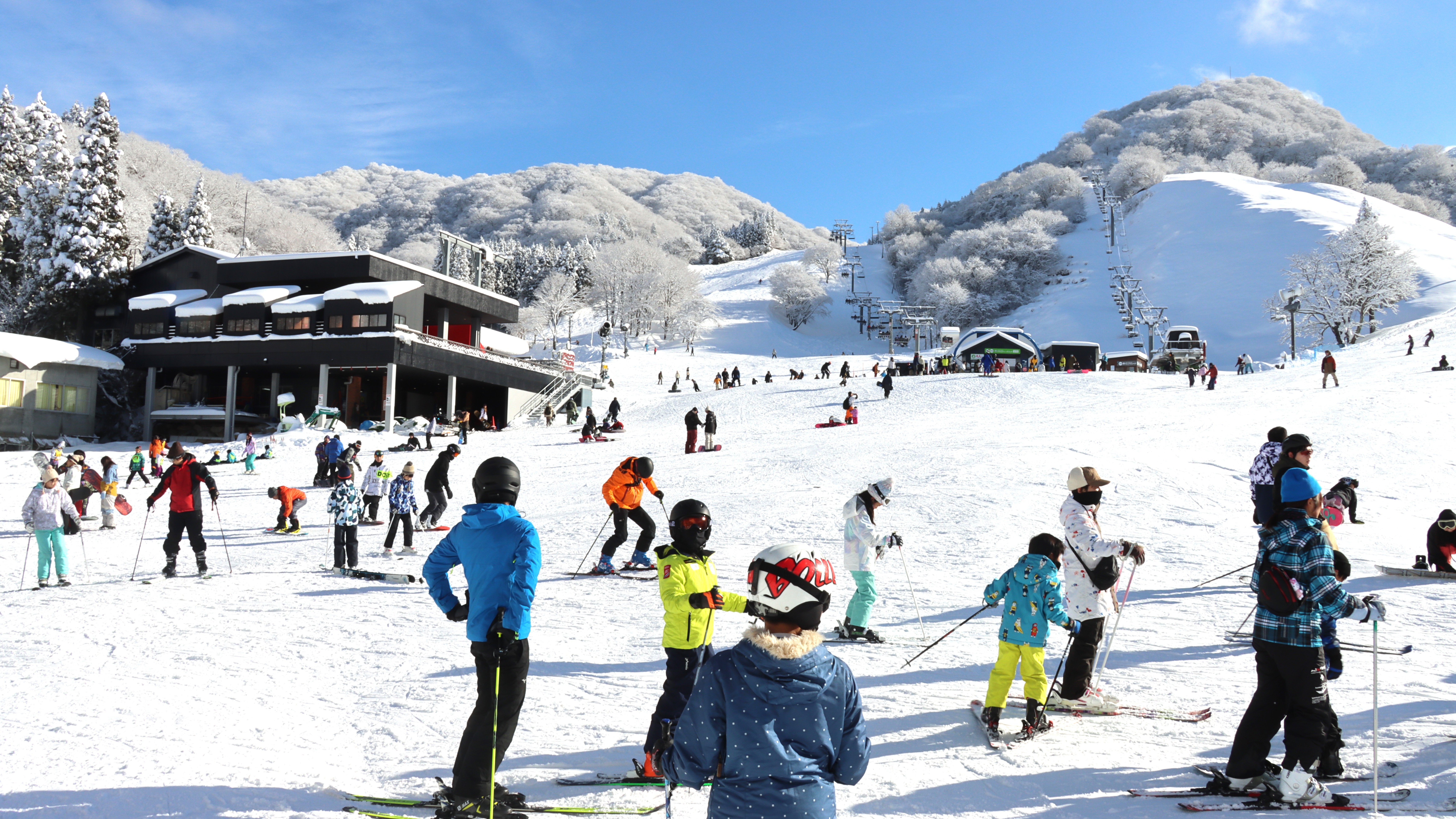 グランスノー奥伊吹様　提供