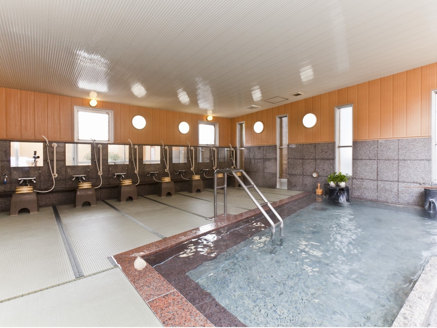 ■翌日チェックアウト12:00　のんびりプラン（夕食ナシ・朝食付） 