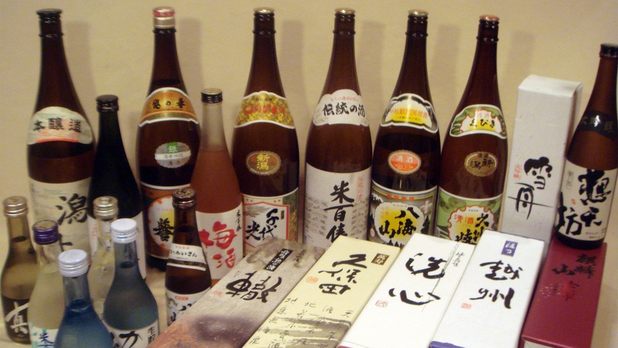 *新潟の誇る15種類以上の地酒／辛口、バランス型、旨口まで地酒を幅広く取り揃えてます！