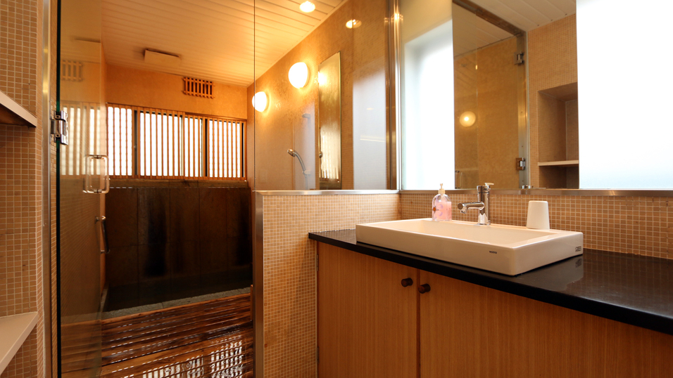 特別室『椿』-トイレ・洗面・個室風呂付-