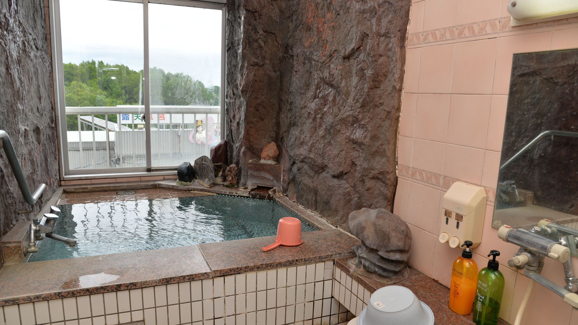 ◆岩風呂付和室・天然温泉【禁煙】
