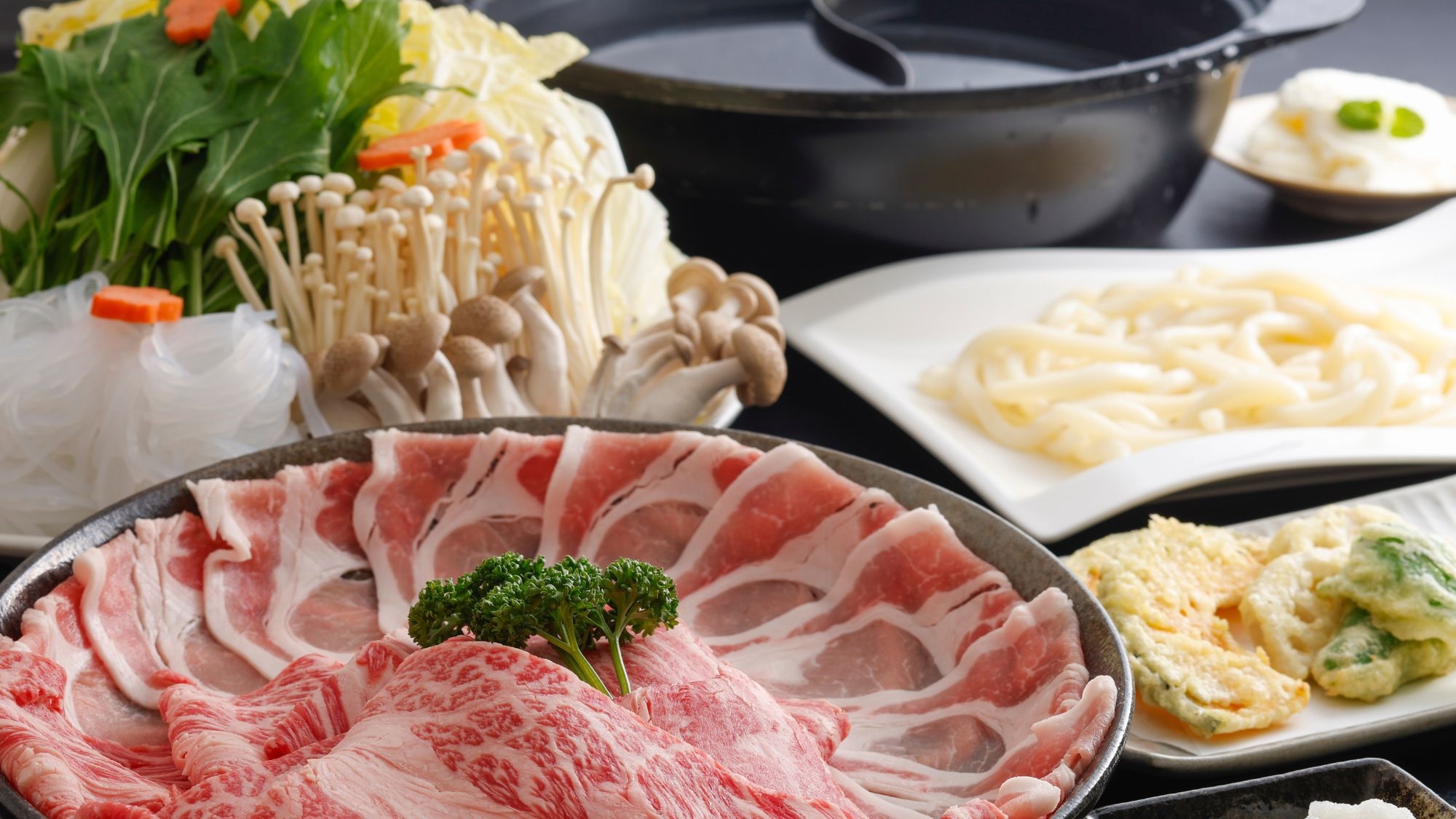 【当宿イチバン人気】ご当地但馬牛＆八鹿豚のWしゃぶしゃぶを部屋食で＋11時アウトで竹田城登頂より至便