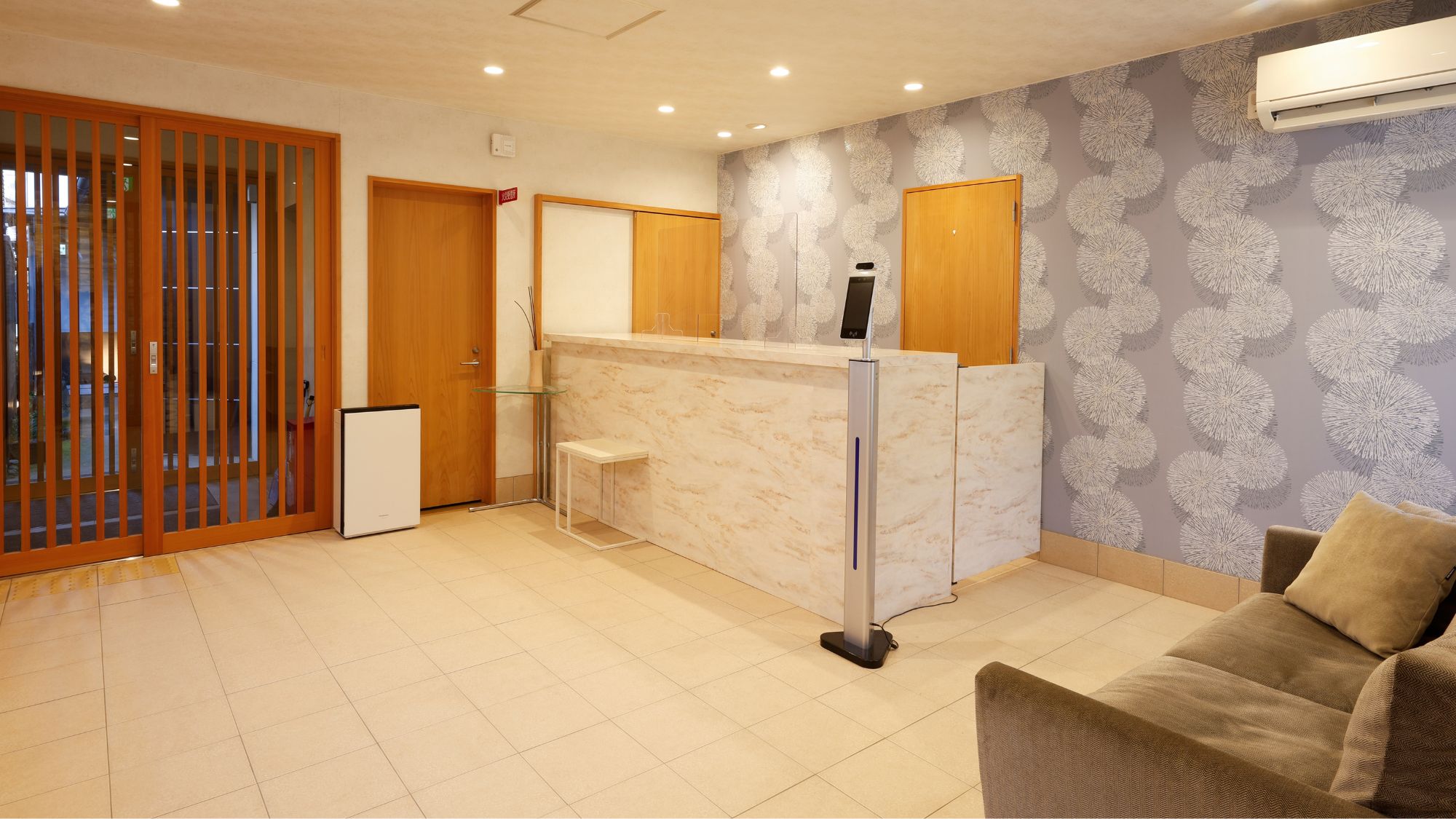 セルフチェックイン機導入