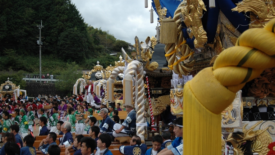 【竹田の秋祭り：豪華な神輿】