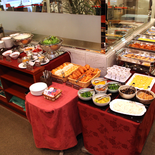 無料朝食バイキング