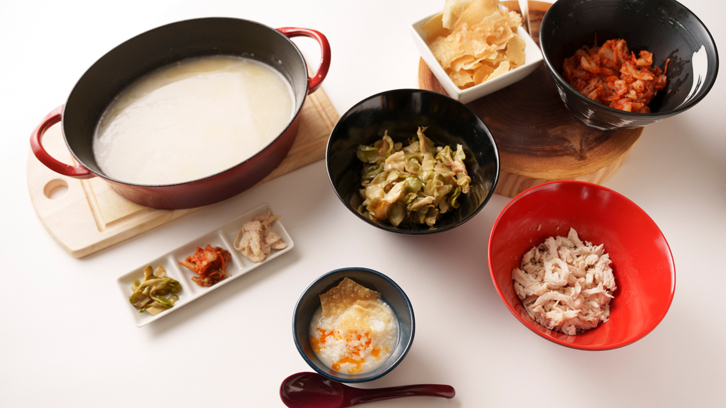 ◆朝食ビュッフェ付◆ご飯がすすむ彩り小鉢や「神戸」を堪能できる名物料理を日替わりで用意