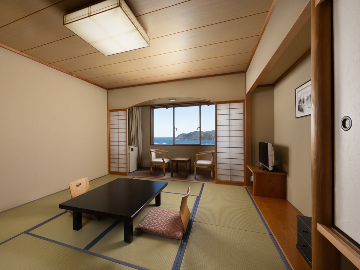 和室 / 海側