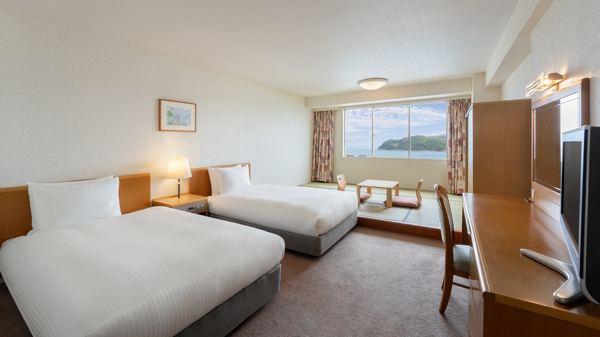 クラシックツイン和洋室 / 海側