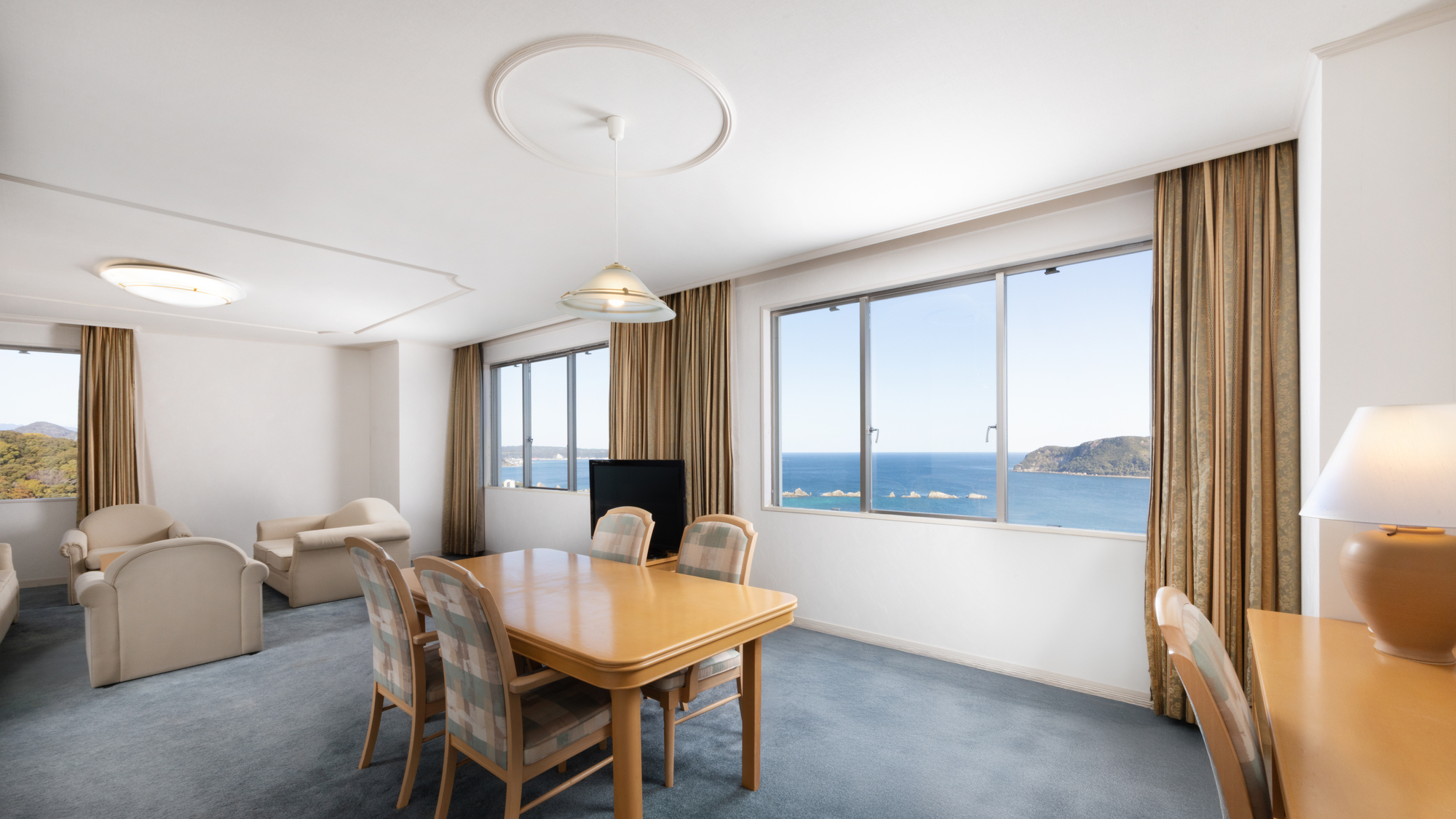 クラシックスイート / 海側