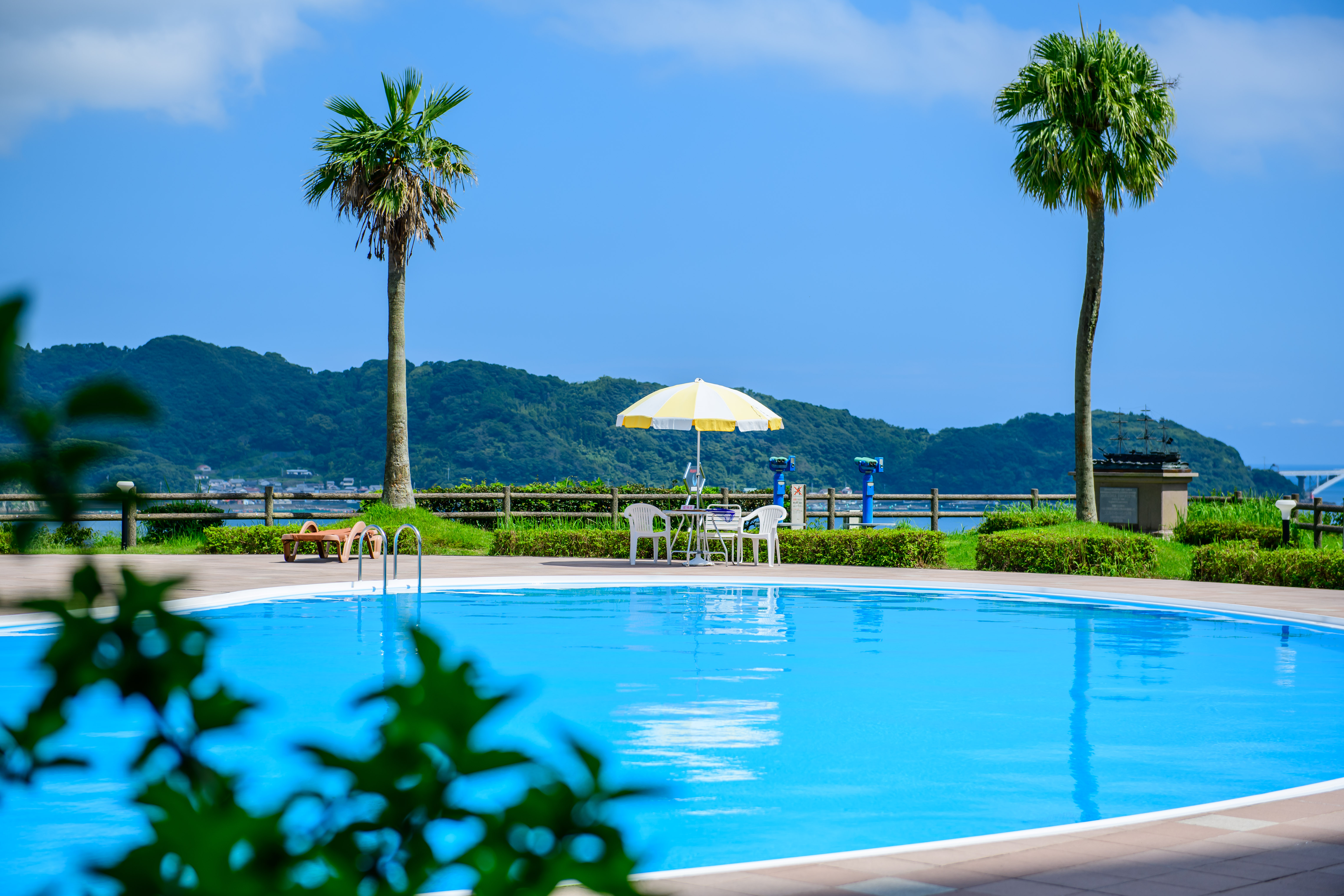 ガーデンプール