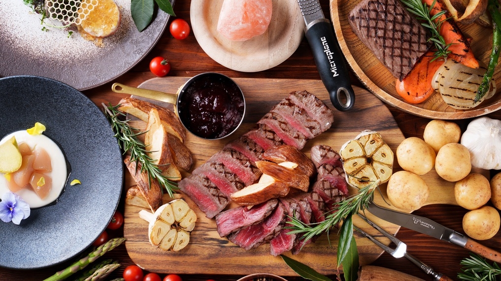 MEAT！MEAT！「じゅわっ」と旨味が広がる”幸生牛”を豪快に味わう、サマーフレンチディナー付き