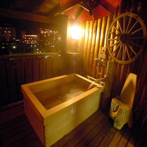 【紗々羅館】夜景が綺麗な露天風呂付客室