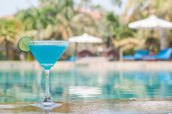 プールサイドドリンク