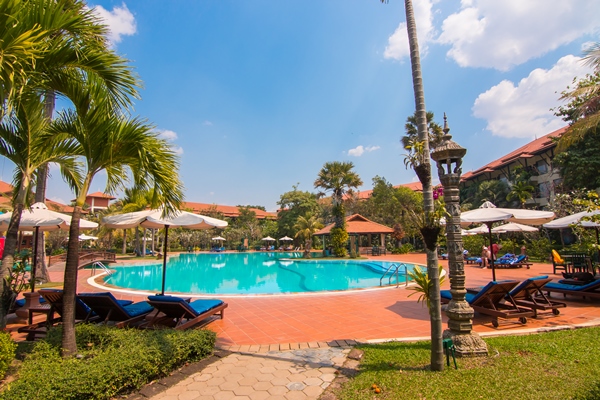 スイミングプール