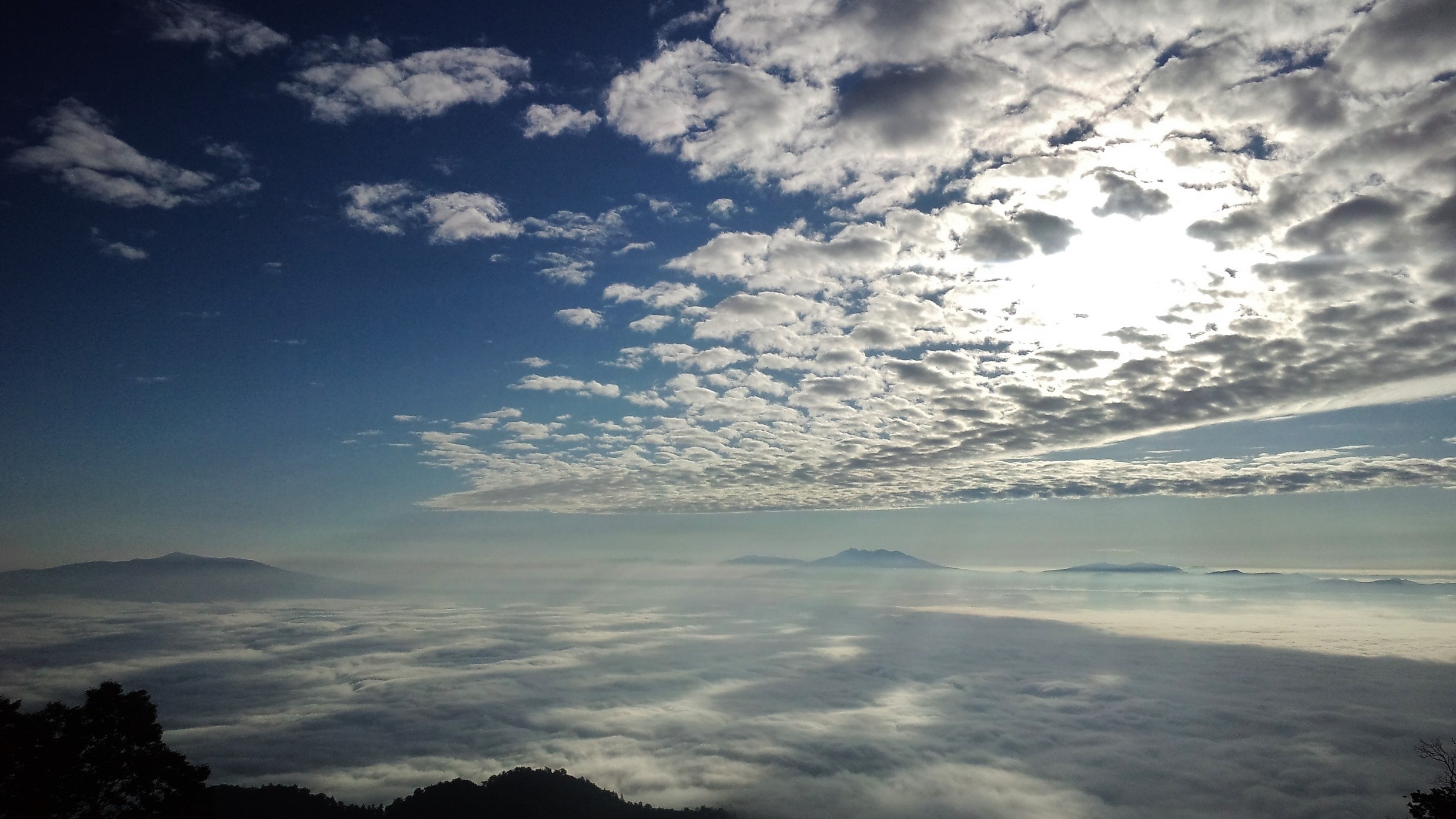 屈斜路湖に現れる雲海は気象条件が限定されている