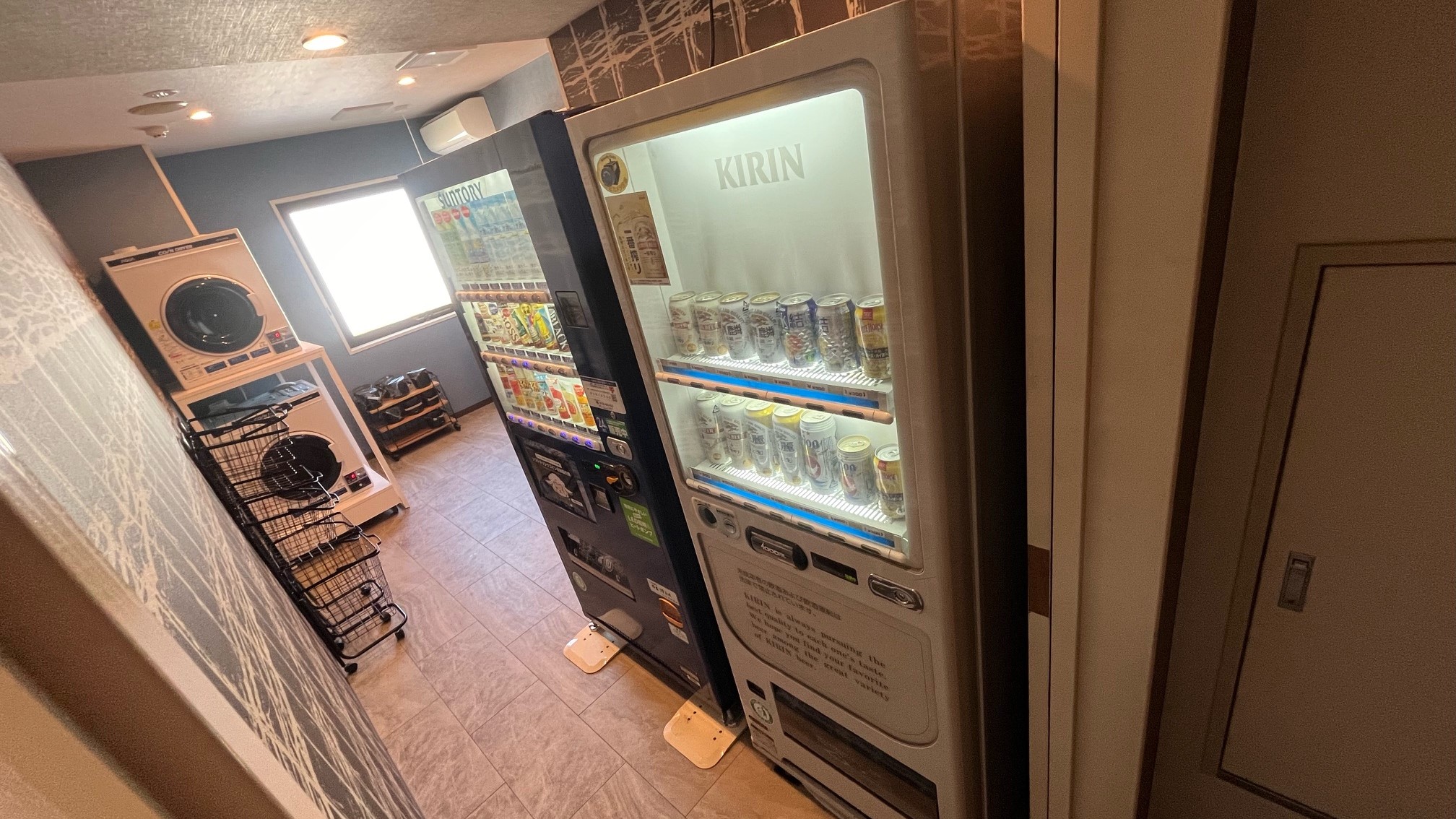【9階自販機コーナー】