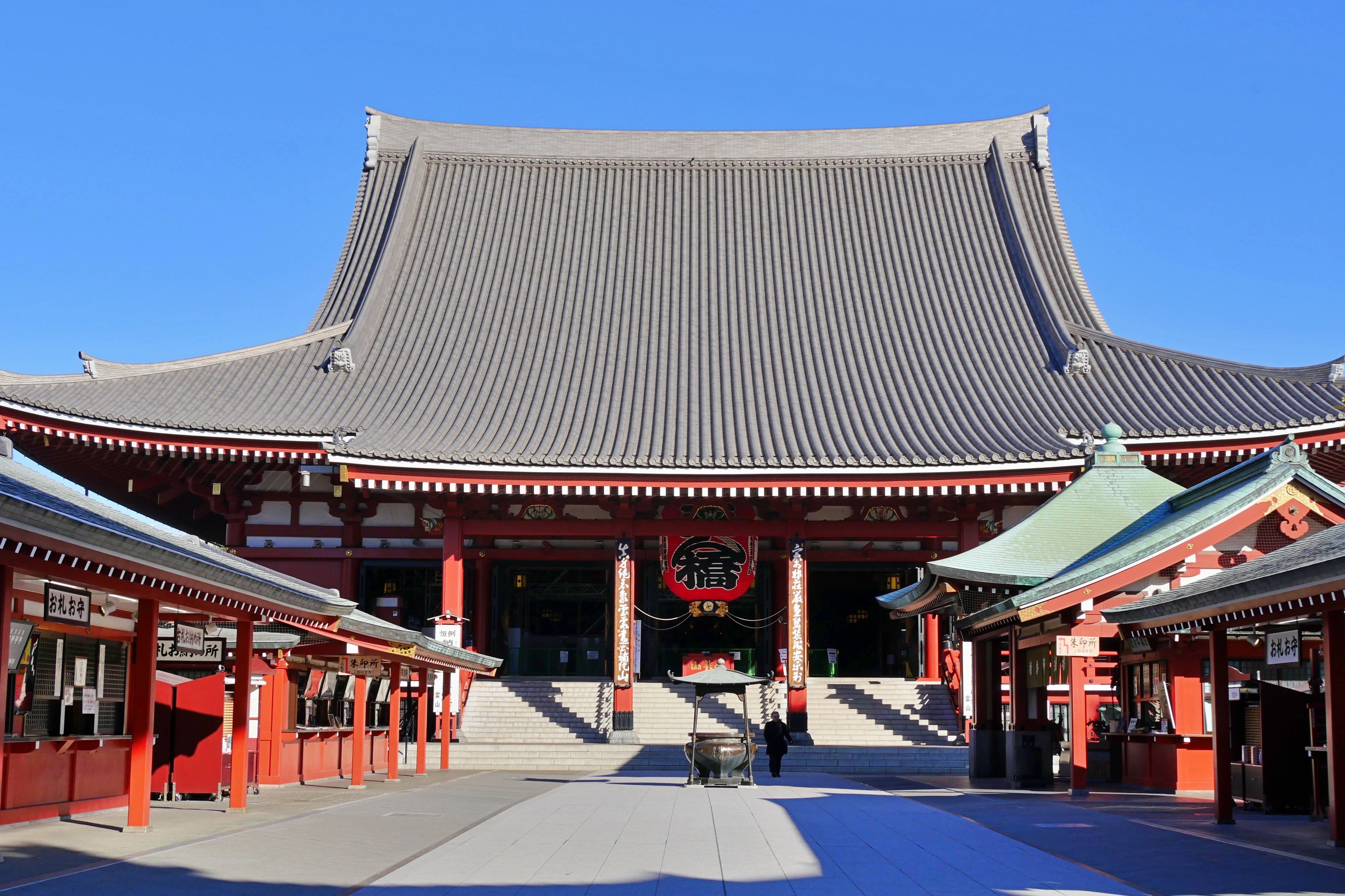 浅草寺（電車移動で20分）