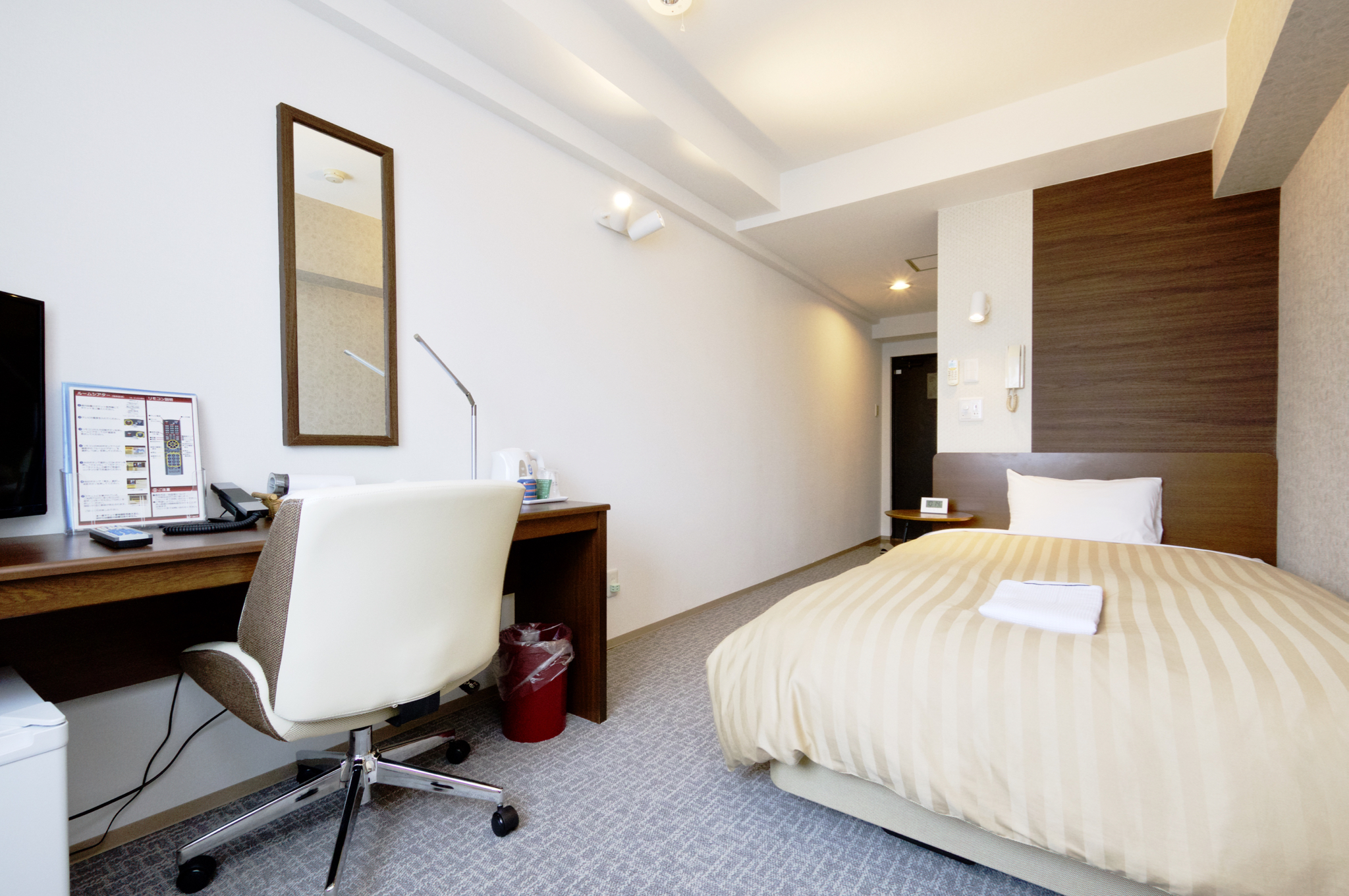 シングルルーム16㎡（禁煙726号室）