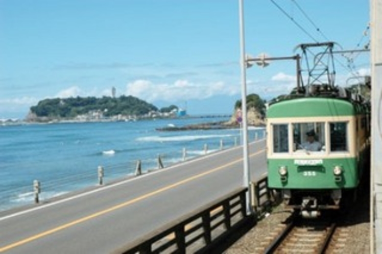 江ﾉ電と江の島