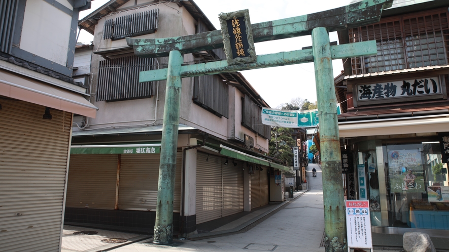 青銅の鳥居