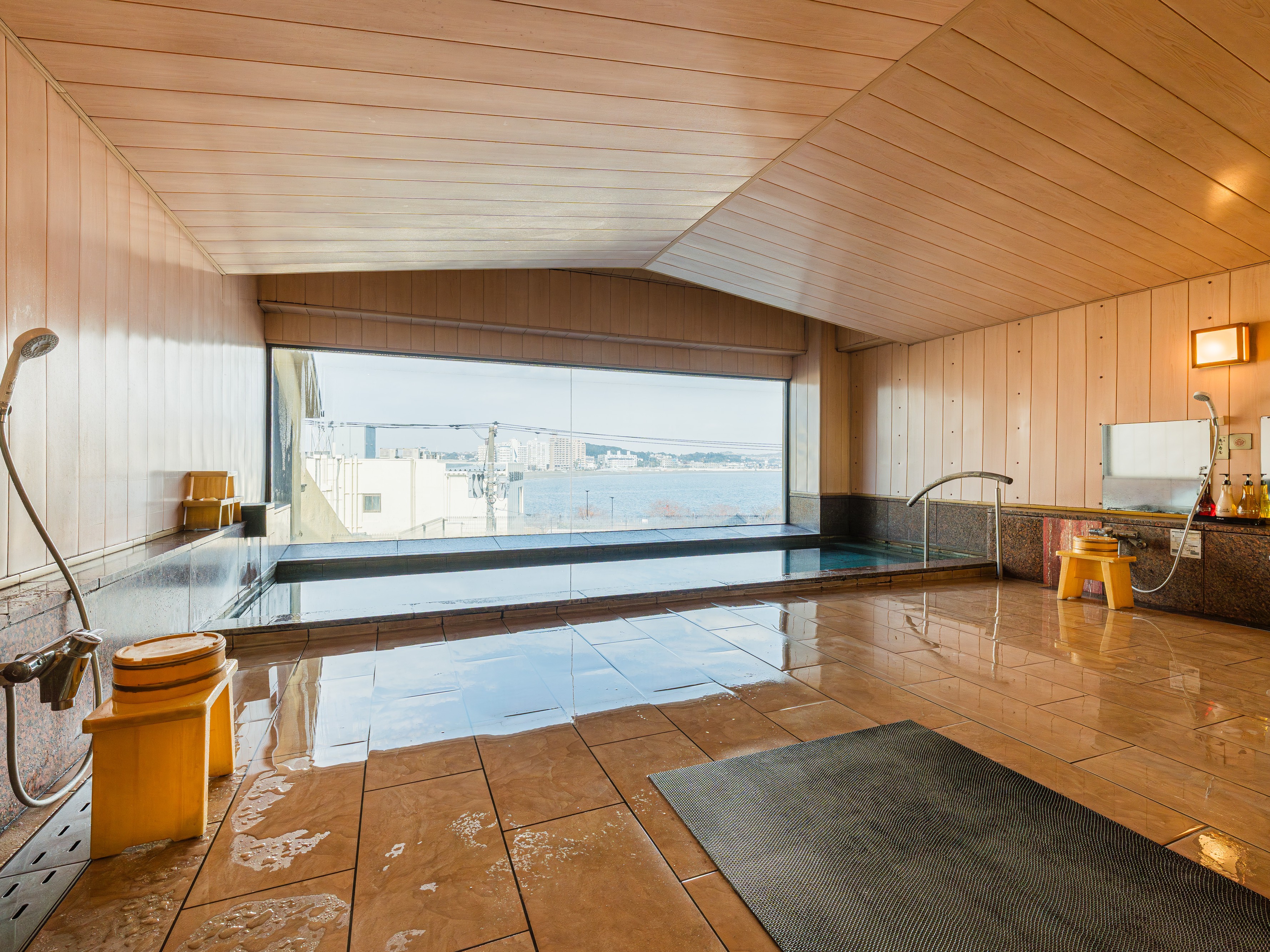 男性大浴場イメージ