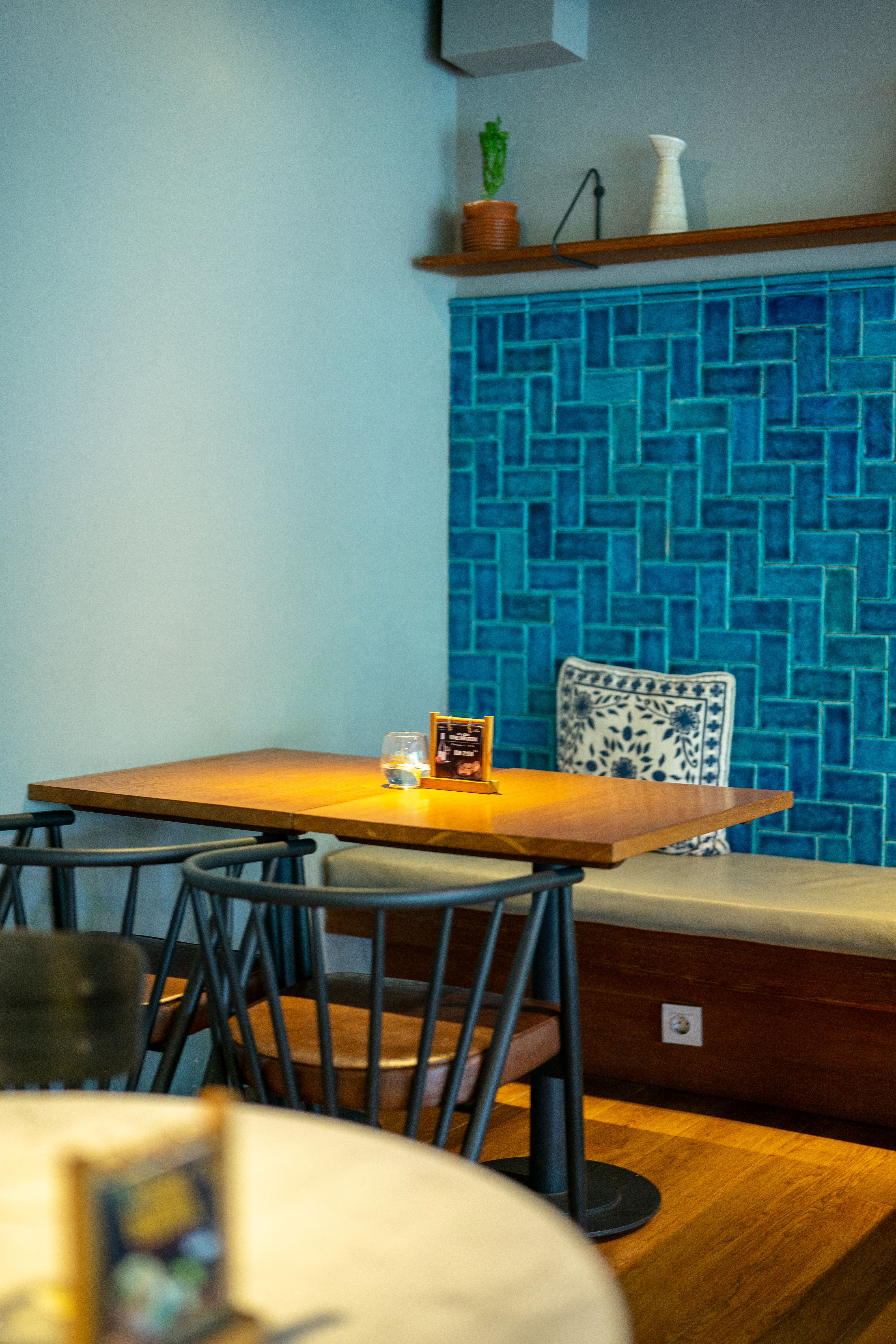 アビアカフェ＆バー