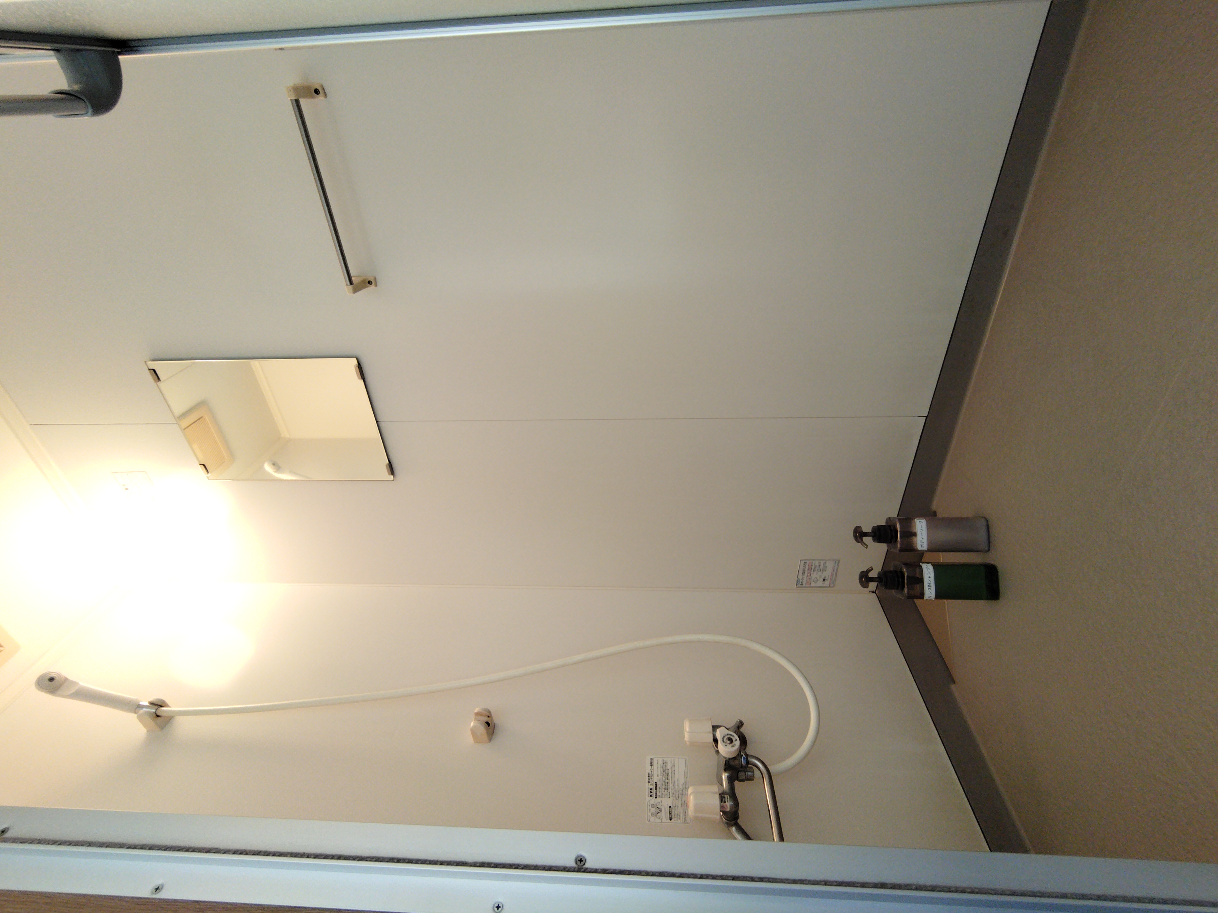 共用個室　シャワーブース