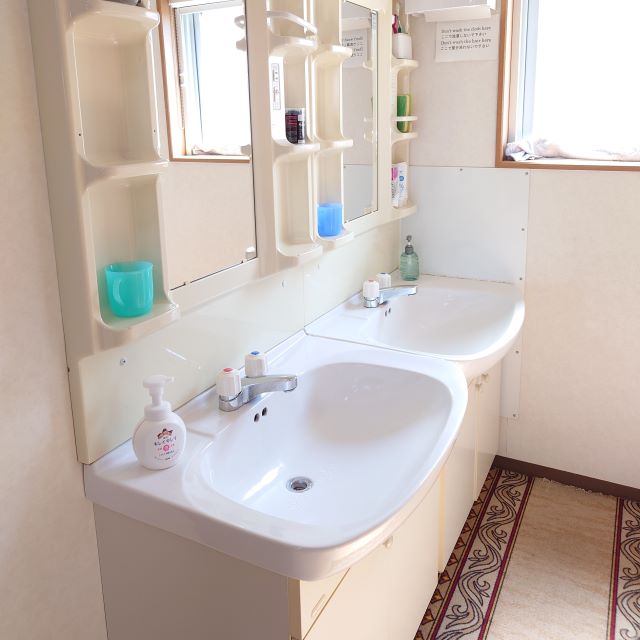 洗面台　共用　（ハンドソープ・石鹸・ドライヤー）